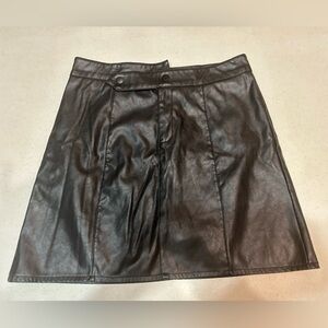 (XL) Dazy Faux Leather Skirt